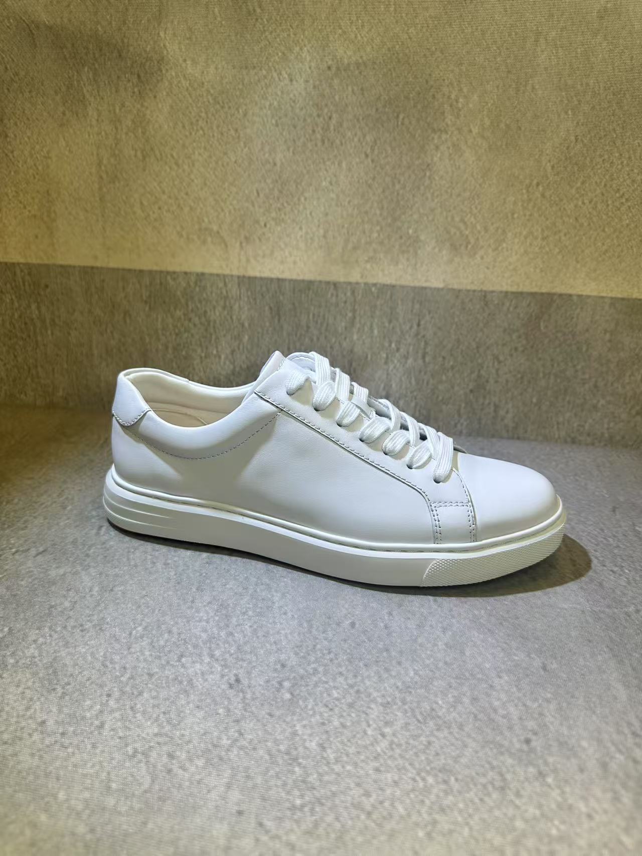 薄底发泡轻底休闲板鞋单鞋夏季小白鞋低帮休闲鞋白色