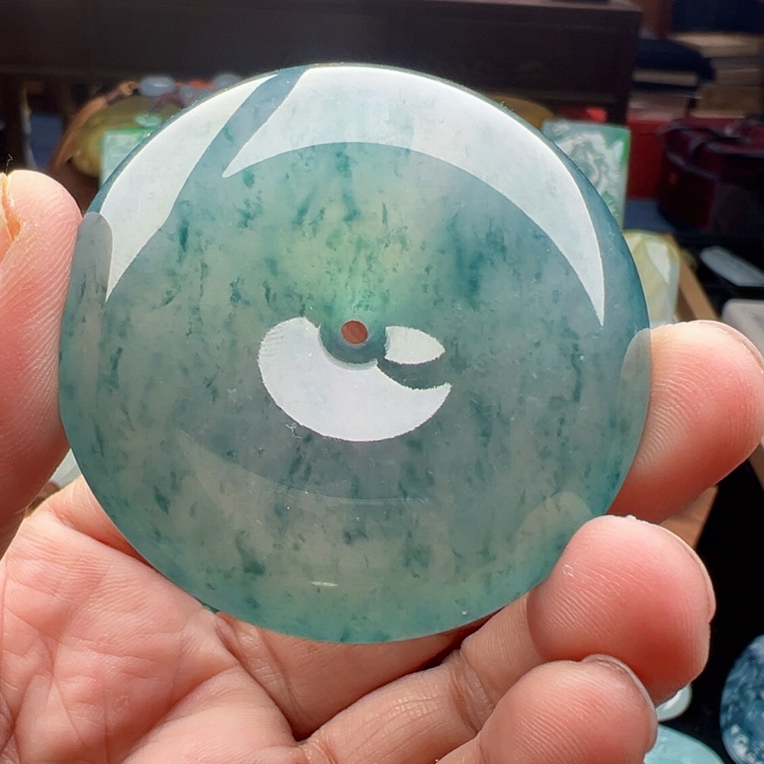 翡翠颈饰未镶嵌菠**头天然缅甸翡翠吊坠