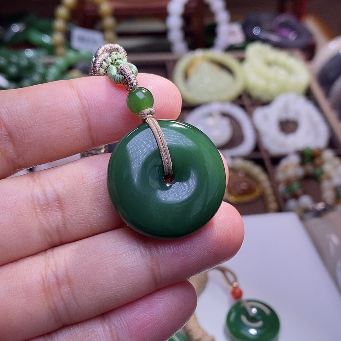 和田玉未镶嵌颈饰花*碧玉老矿料高冰菠菜绿平安扣吊坠
