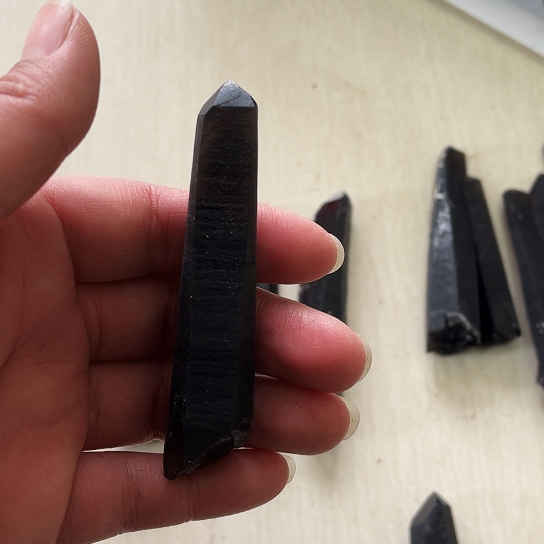 J***y未镶嵌水晶珠宝半成品