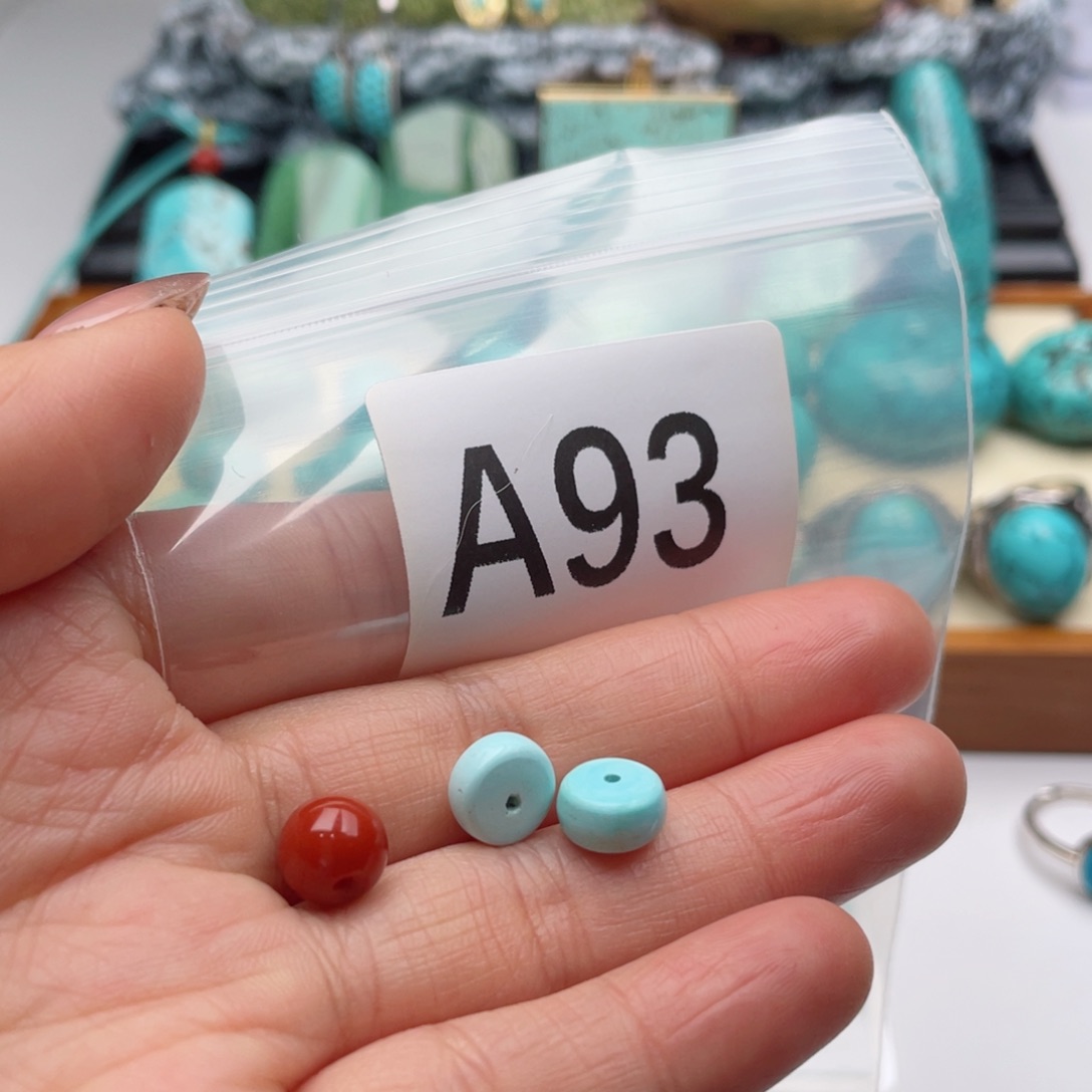 南红玛瑙配饰未镶嵌