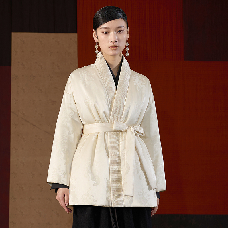 界内界外新中式提花汉服领重工3M棉宽松短款加厚棉服外套J43M7050