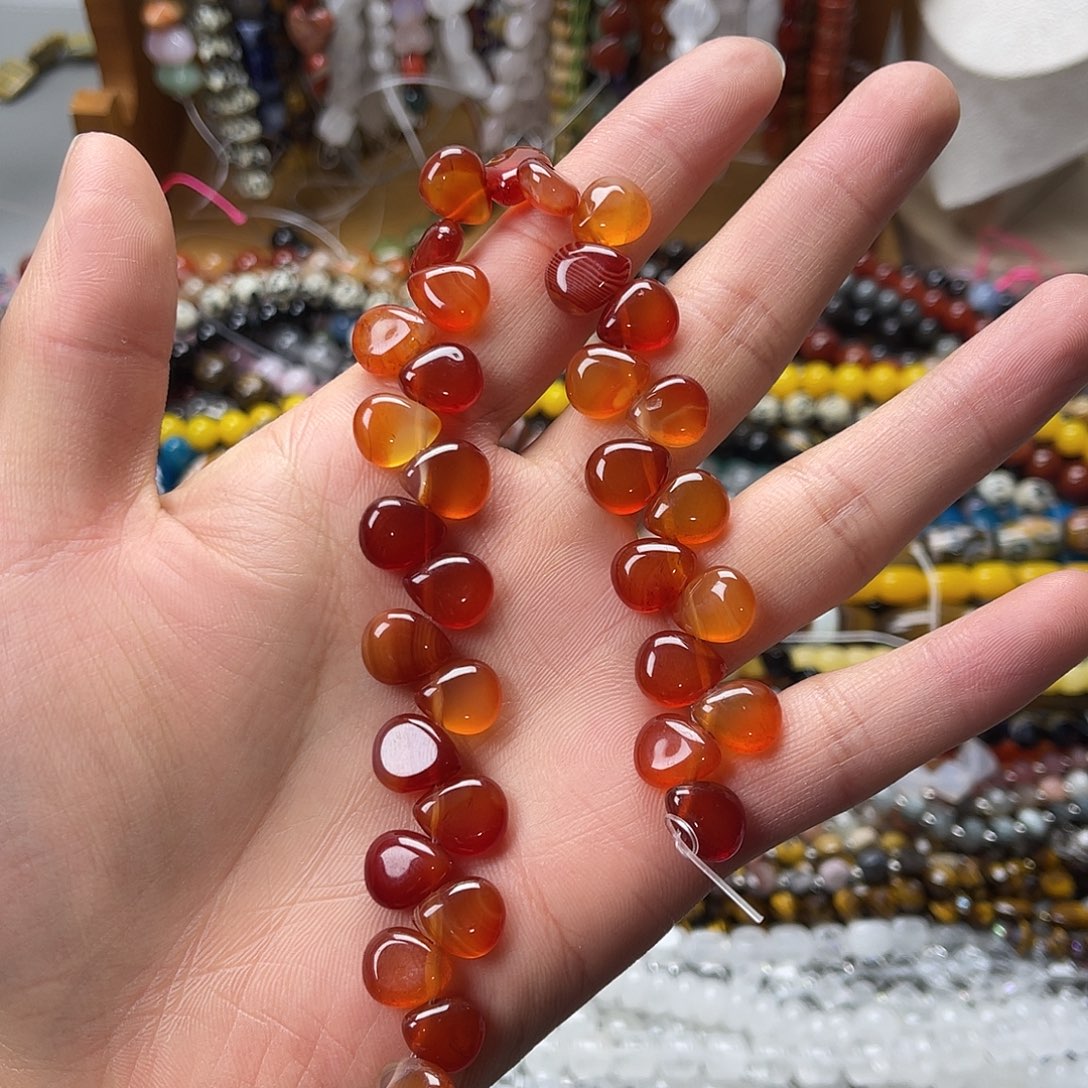 玛瑙/玉髓未镶嵌珠宝半成品10×12红玛水滴一条