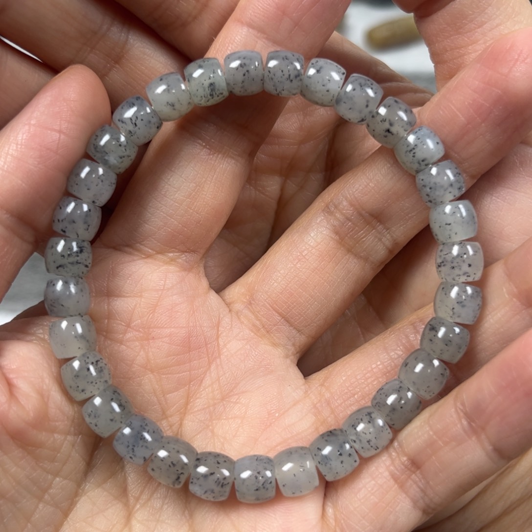 和田玉手链未镶嵌卡7.1