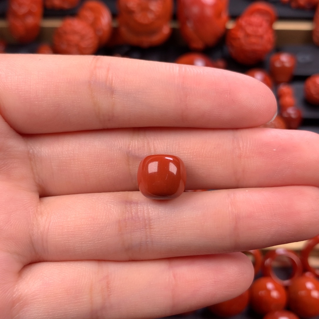 未镶嵌老型11mm南红玛瑙亿***?