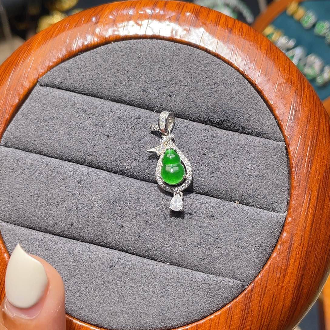翡翠银S925镶嵌颈饰