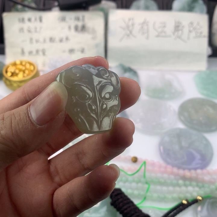 翡翠颈饰未镶嵌丶