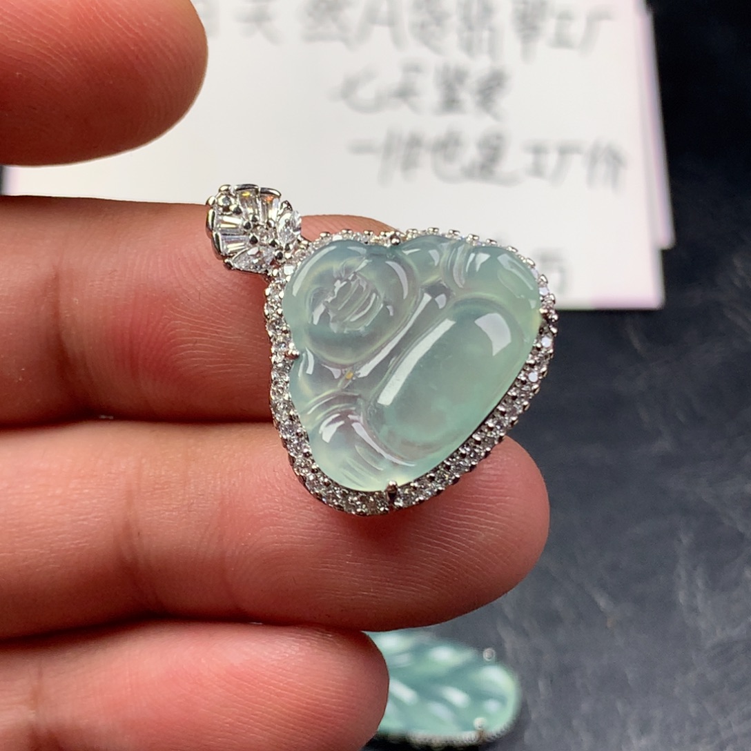 颈饰未镶嵌翡翠佛公