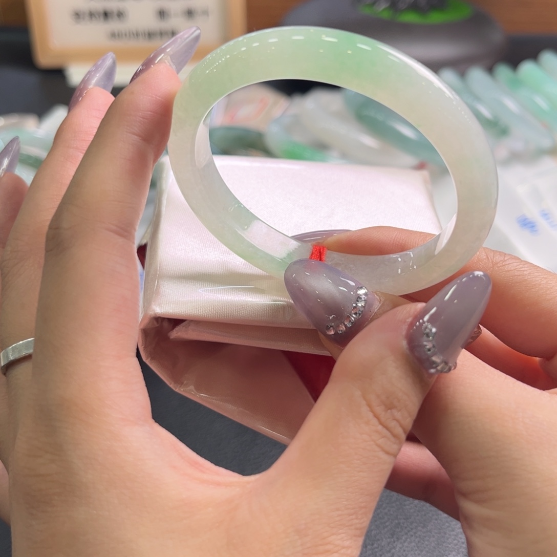 翡翠未镶嵌手镯53贵妃冰绿绝美