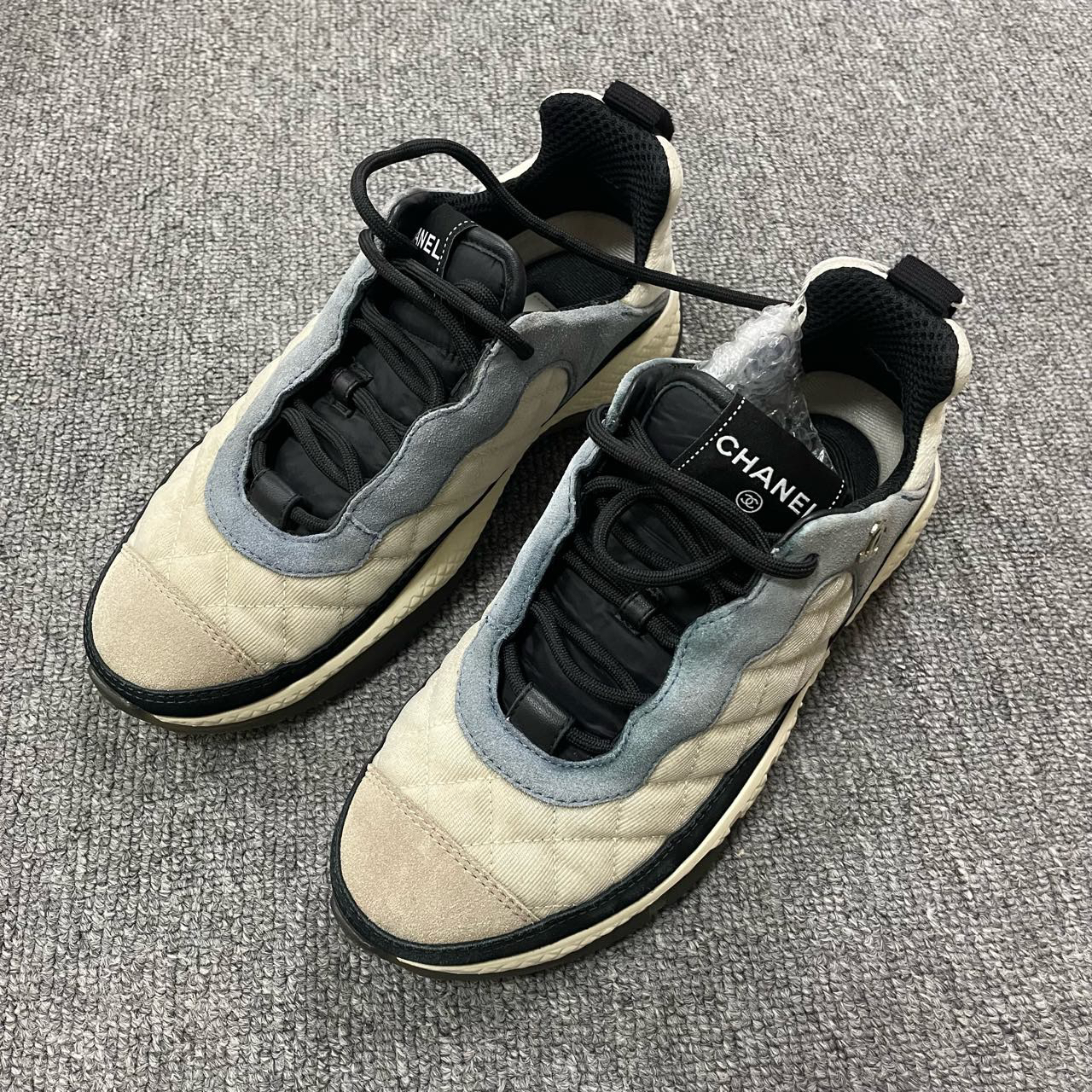 95新 Chanel/香奈儿 （有盒）简约舒适低帮生活休闲鞋  37.5码/5151