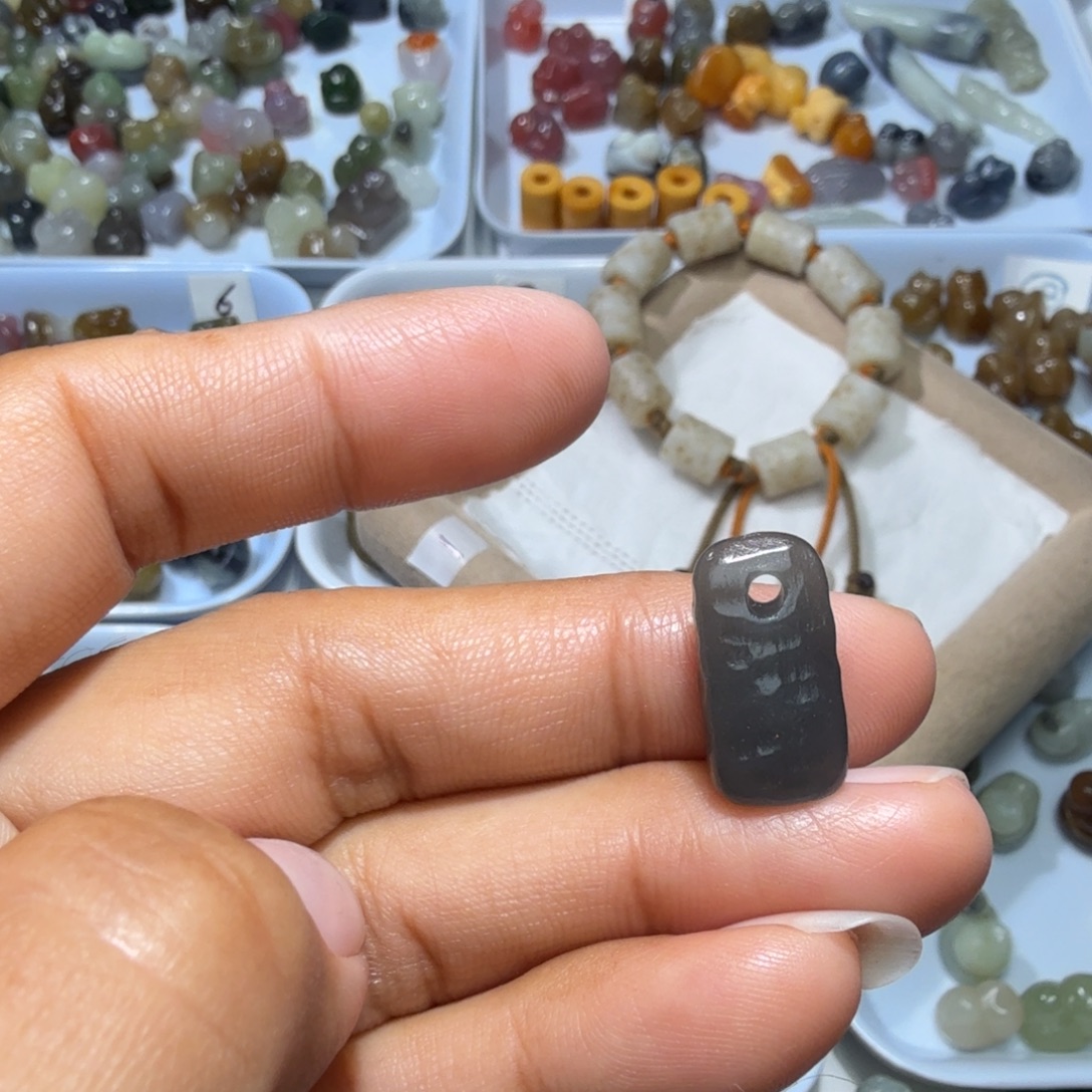 和田玉未镶嵌珠宝奇石