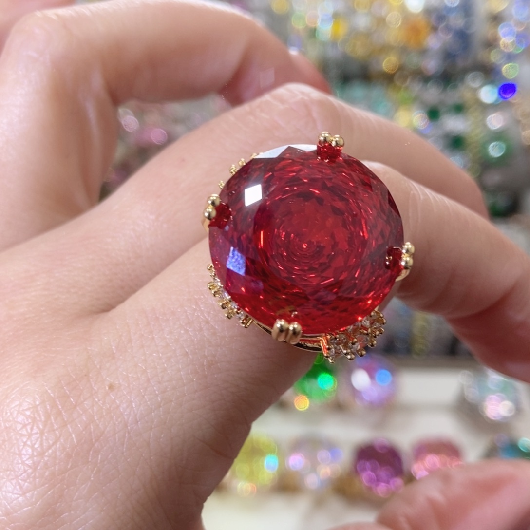 66锆石（处理）戒指