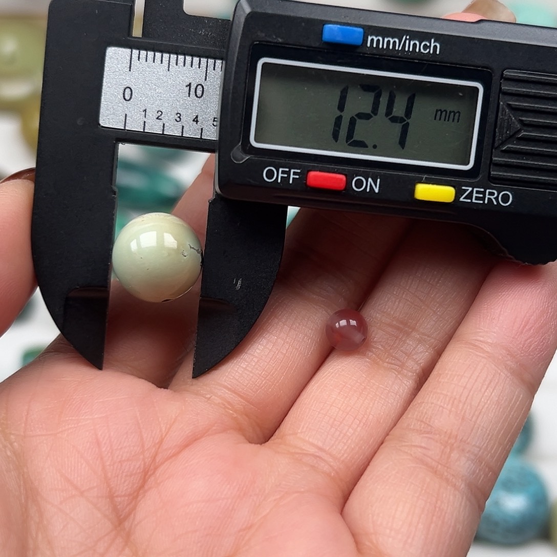 南红玛瑙未镶嵌珠宝奇石