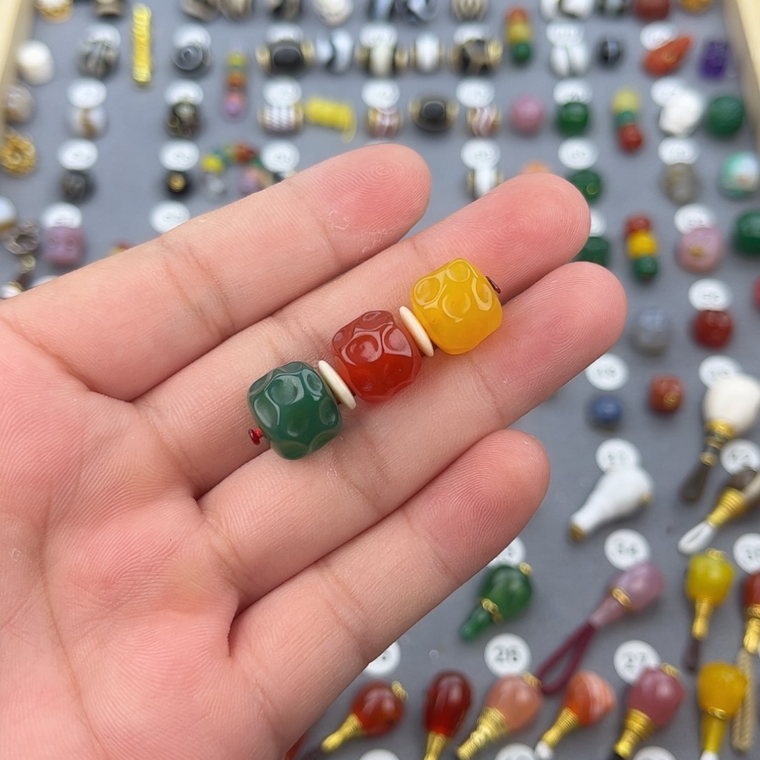 玛瑙/玉髓饰品未镶嵌水***光