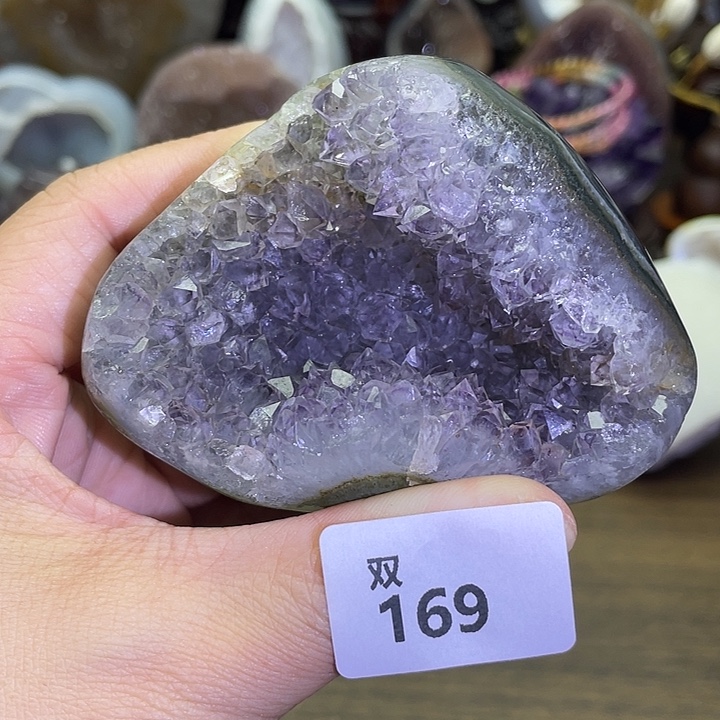 未镶嵌水晶大型摆件（非配饰）