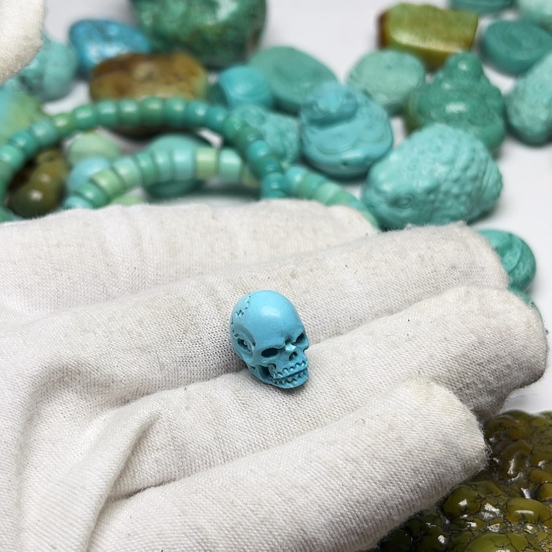 乌***花绿松石未镶嵌珠宝奇石