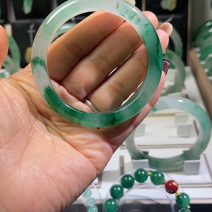 石英质玉手镯未镶嵌团*圆