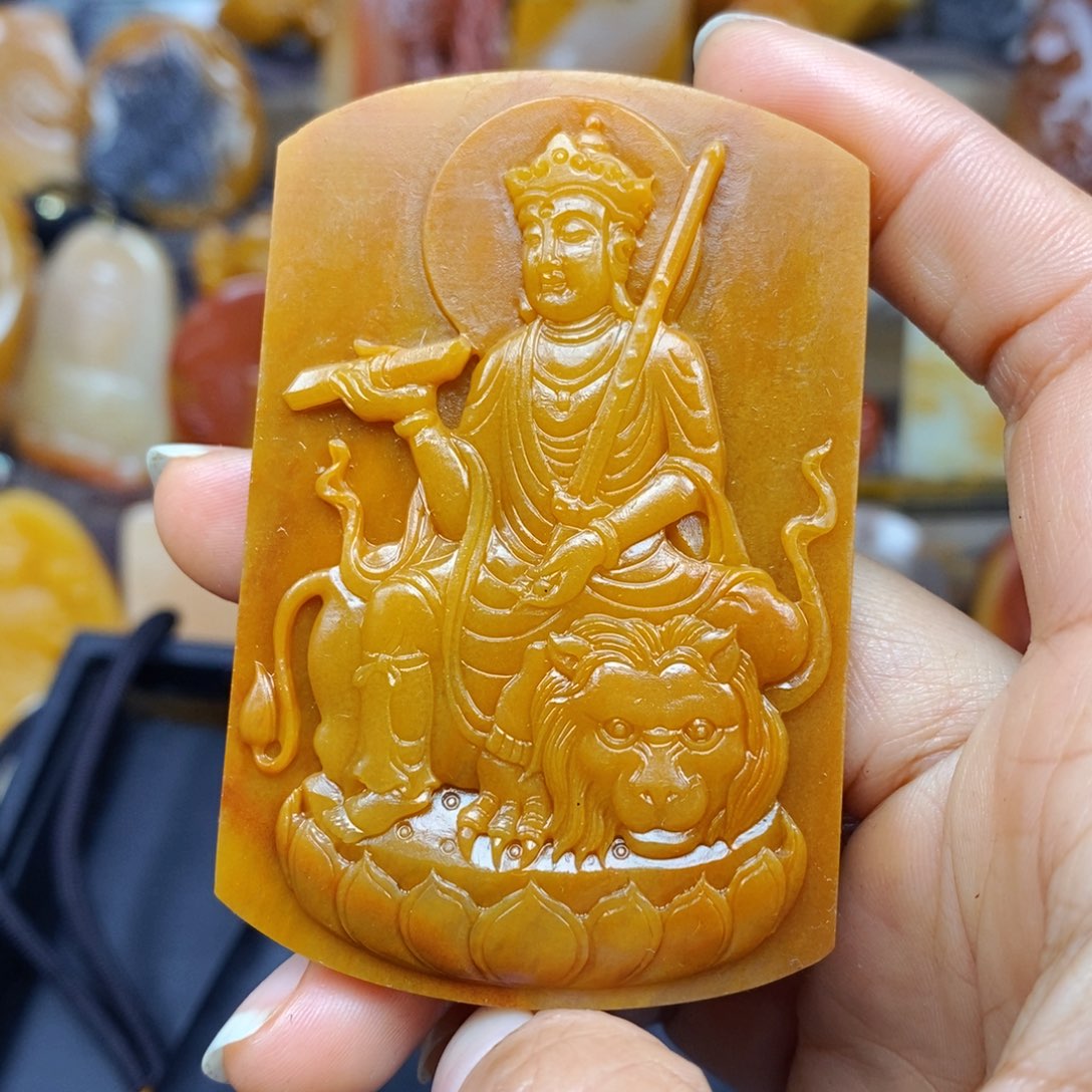 石英质玉（黄龙玉）颈饰未镶嵌