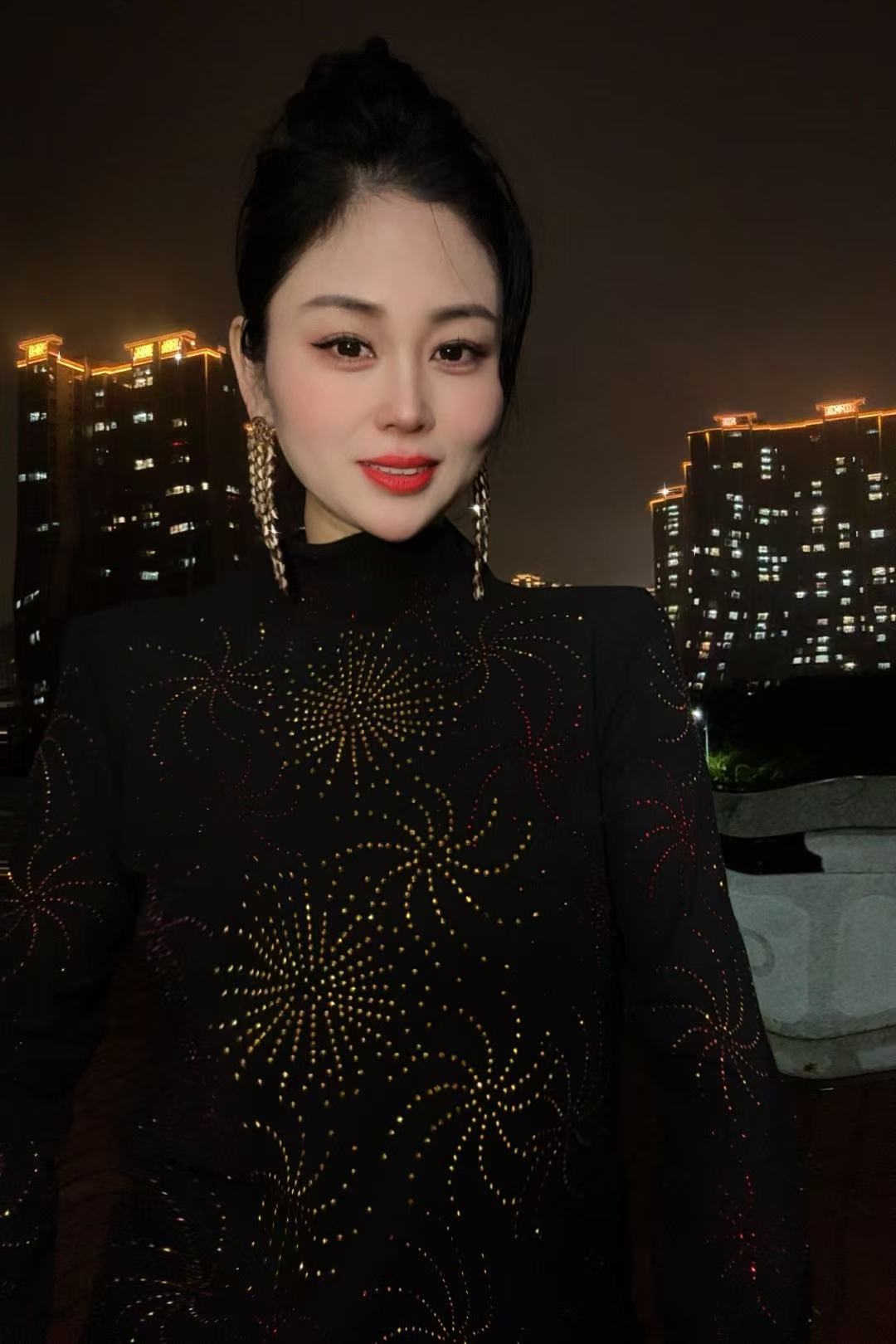 【网红爆款820#双色加绒】打底衫女内搭秋冬时尚烫钻上衣修身显瘦