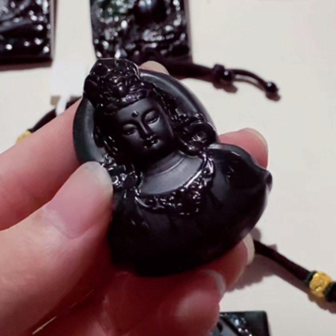 纯天然A货翡翠吊坠