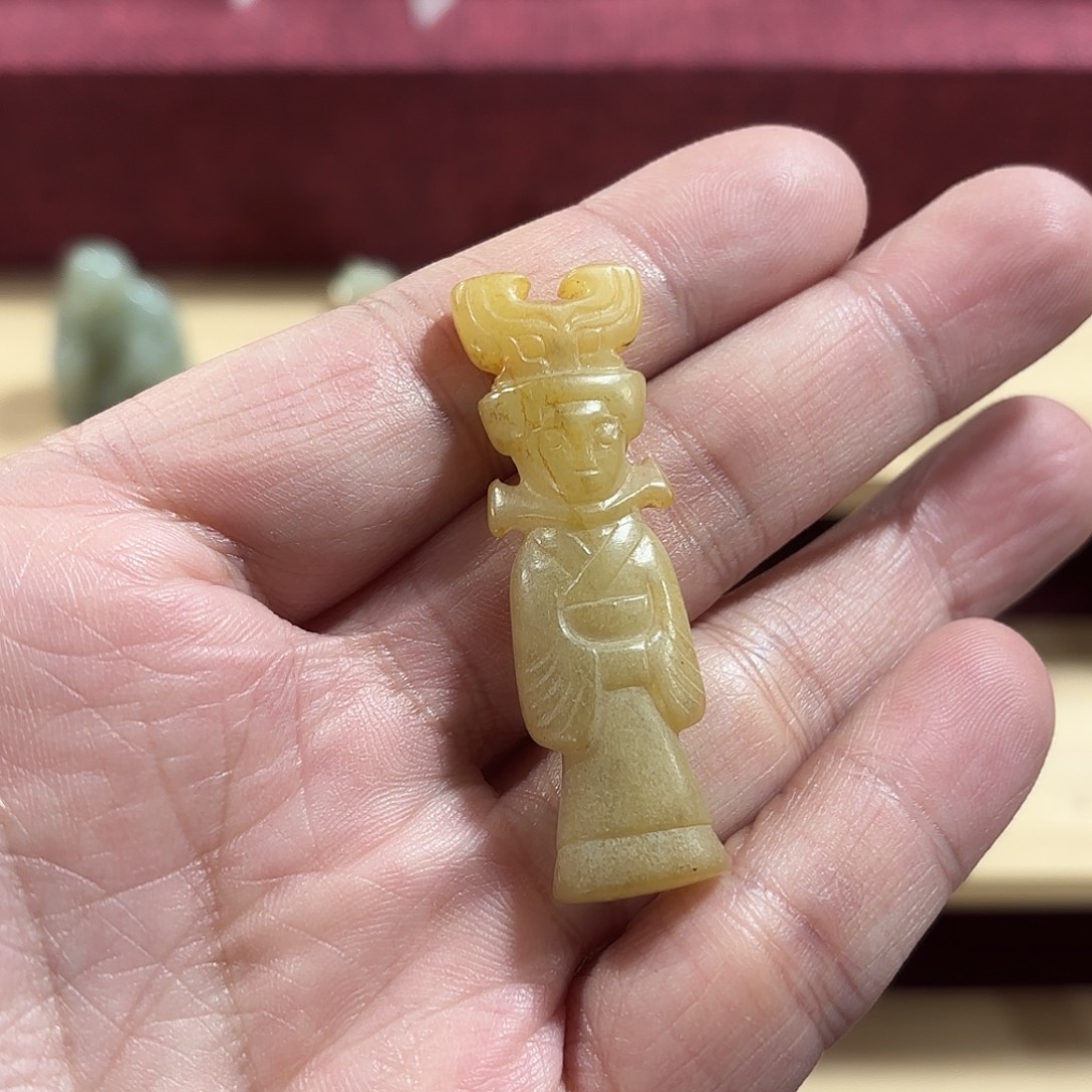 用***9和田玉（糖玉）未镶嵌颈饰