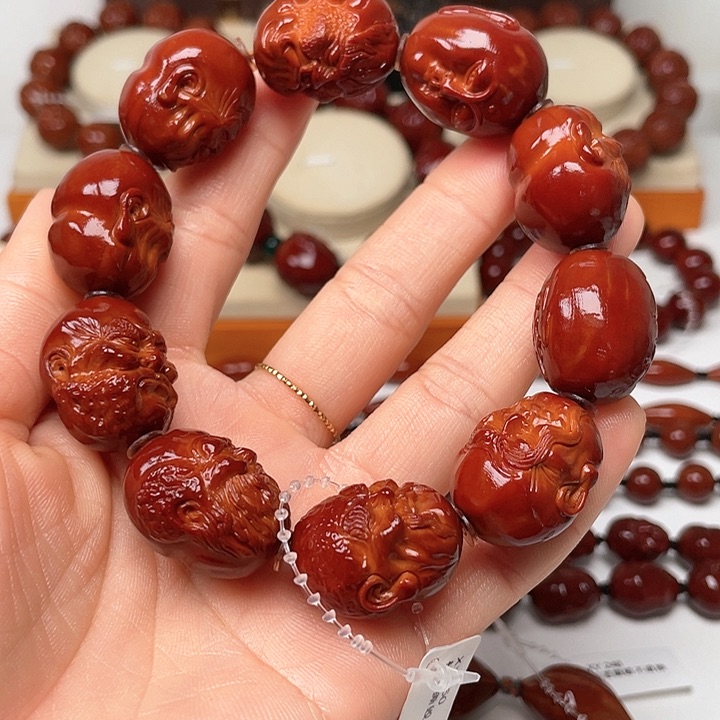 橄榄核手串飚*包浆玉化