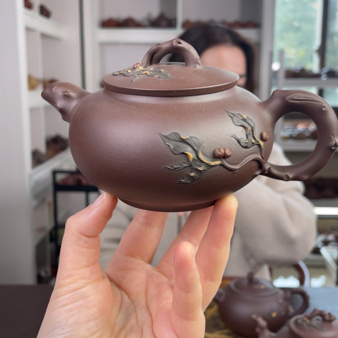 紫砂茶壶紫泥贴桃300cc