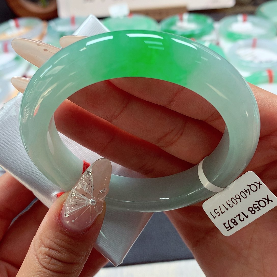 翡翠手镯未镶嵌（40号）66