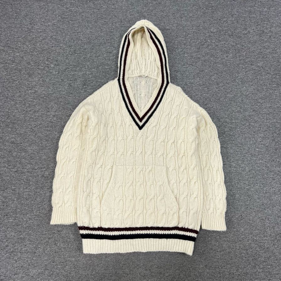 Celine 赛琳 米白色v领毛衣