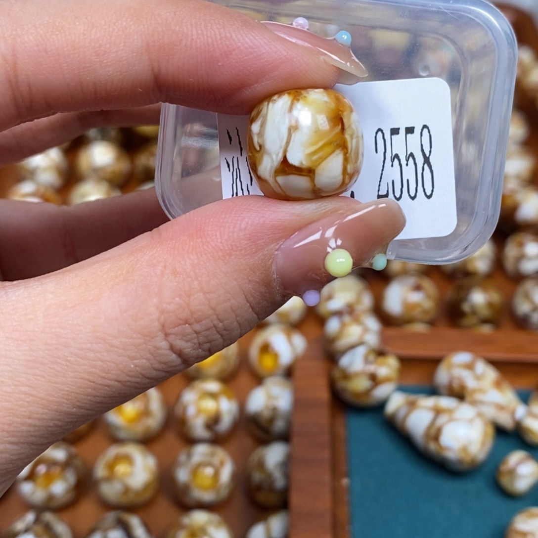 把件猴头核桃沁色圆珠老型2558