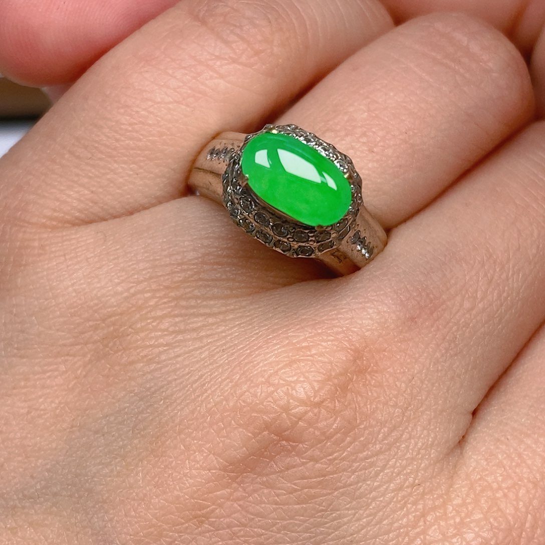 翡翠戒指未镶嵌疯****)翡翠