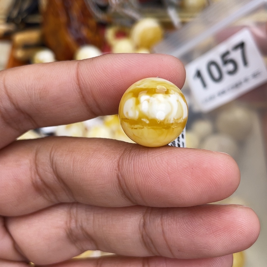 蜜蜡未镶嵌珠宝奇石皮线16.6