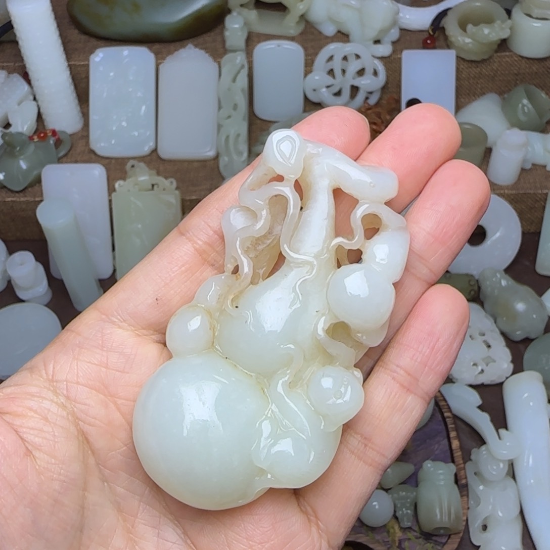 和田玉挂件未镶嵌