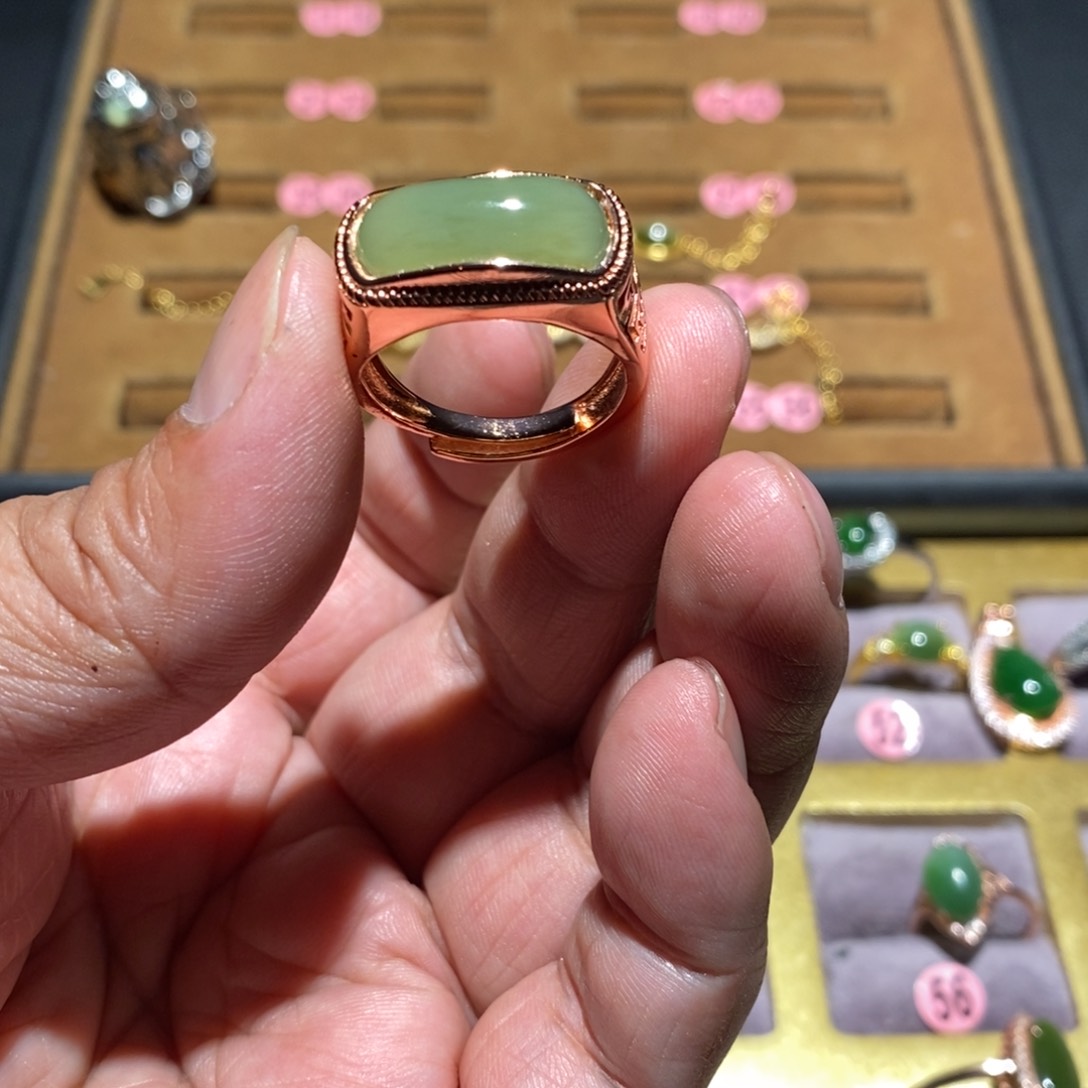 和田玉（碧玉）戒指未镶嵌