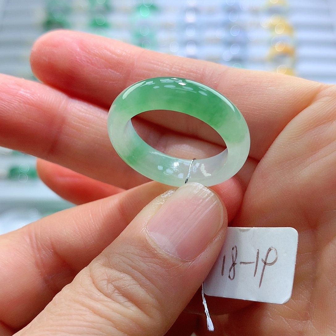 翡翠戒指未镶嵌18-19号