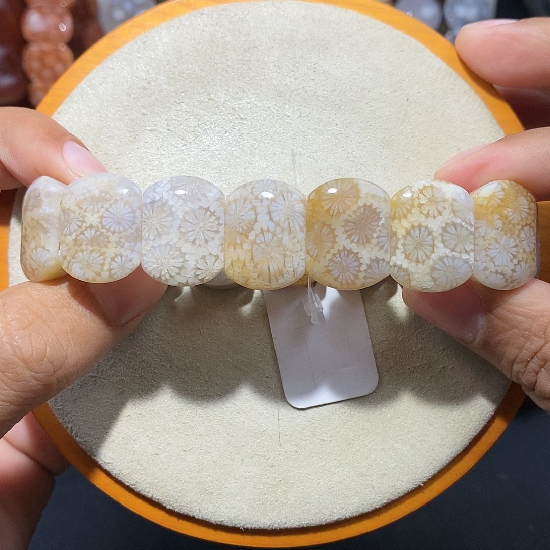 硅化珊瑚（珊瑚玉）手串未镶嵌立体花14