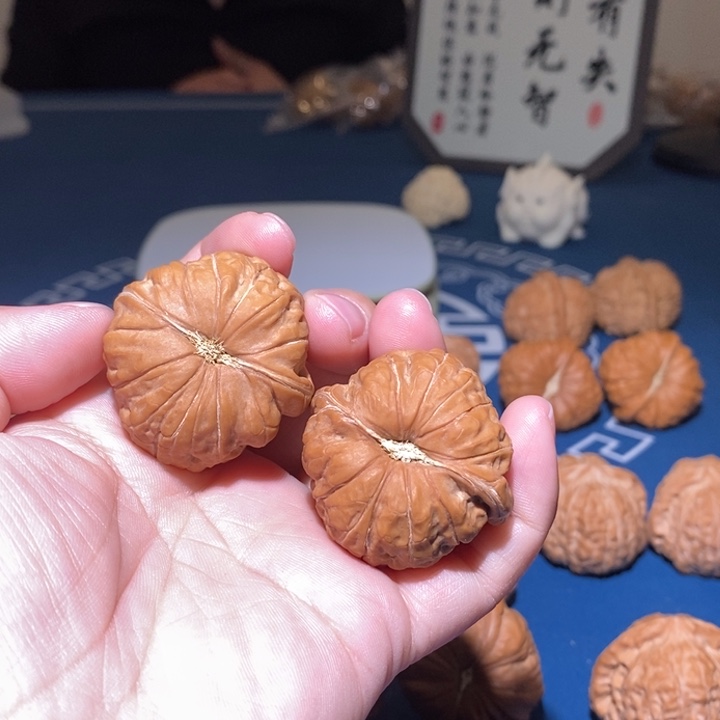 文玩核桃把件8**7南瓜墩