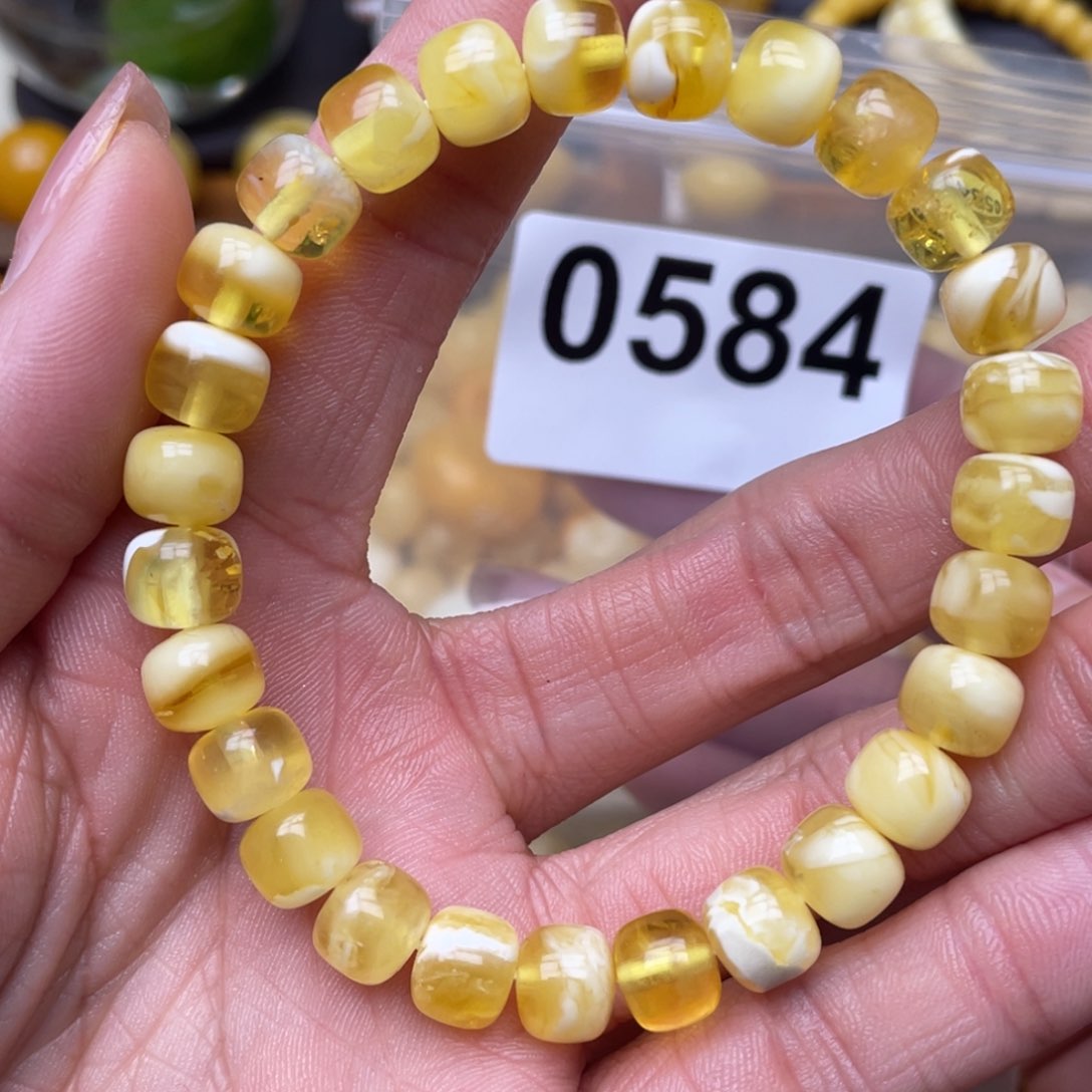 蜜蜡珠宝奇石未镶嵌微瑕8.5