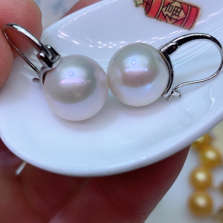 银S925镶嵌耳饰淡水珍珠