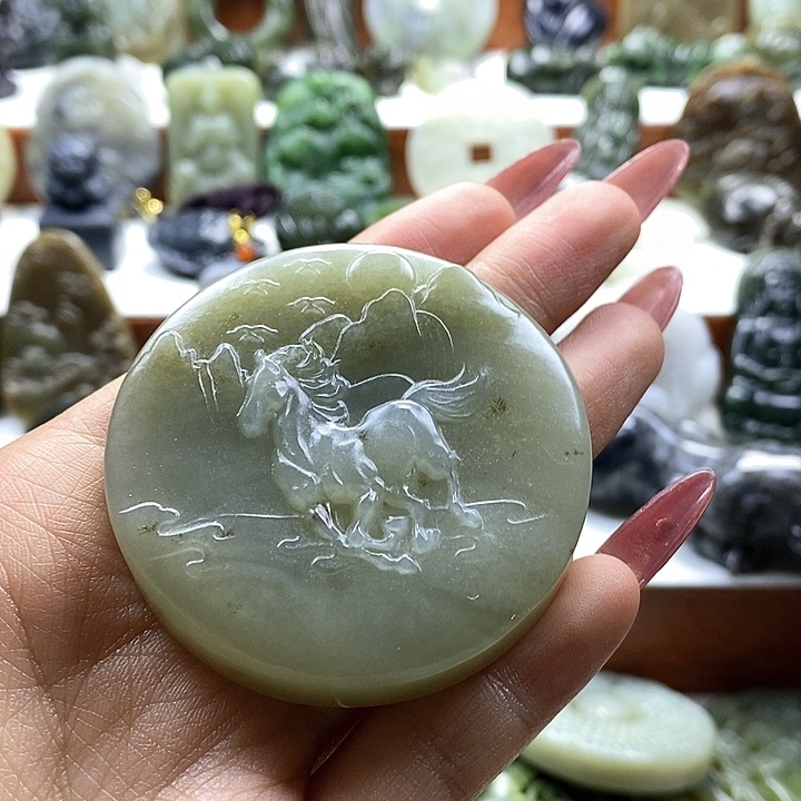 和田玉颈饰未镶嵌