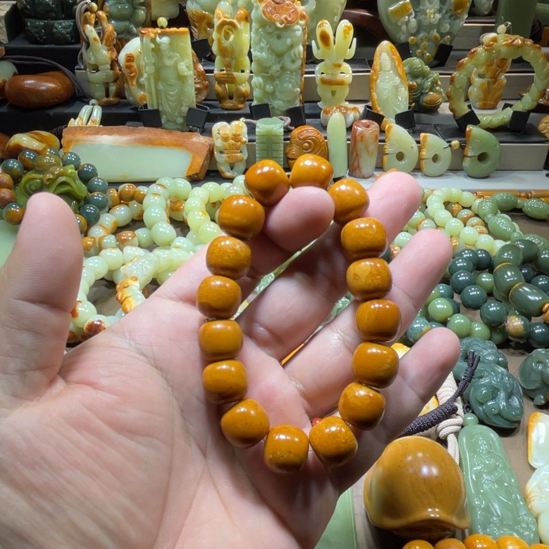 透闪石质玉未镶嵌珠宝奇石