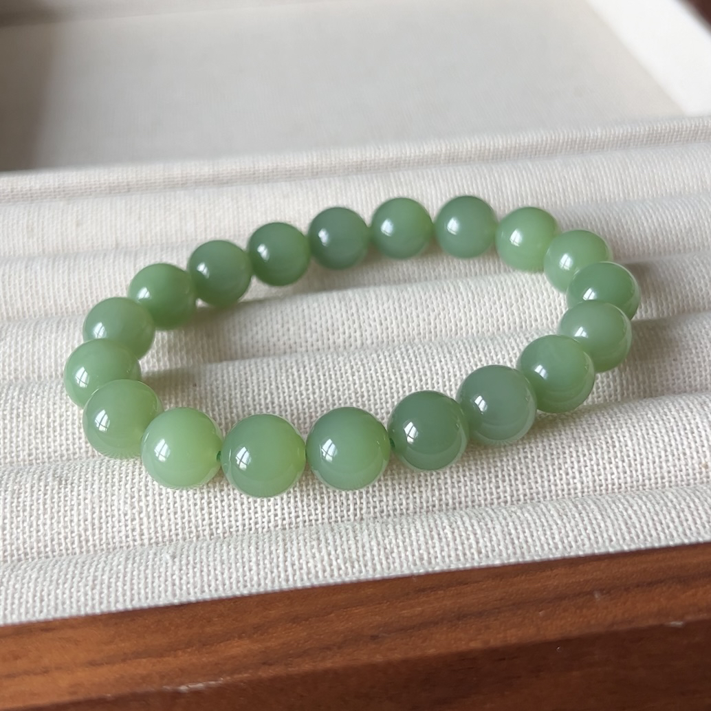 和田玉碧玉粉青绿底圆珠爆款百搭手串