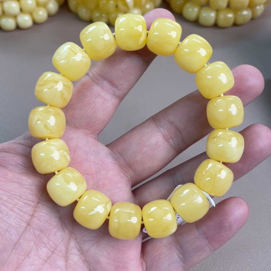 琥珀裸石未镶嵌01500000000