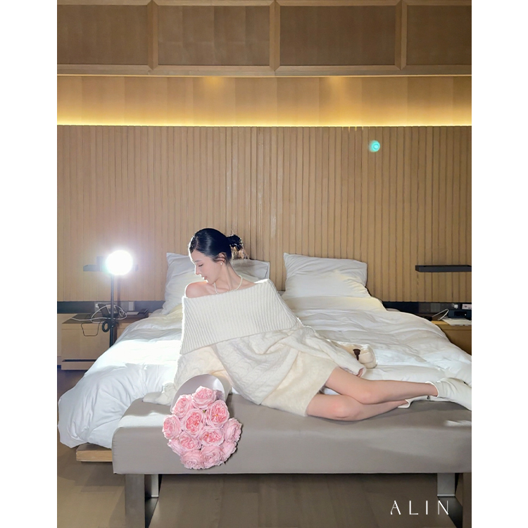 阿琳ALIN【小幸运】冬羊驼毛绵羊毛混纺毛衣女一字肩绞花纹理针织衫