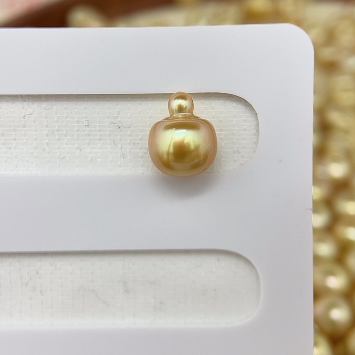 未镶嵌海水珍珠颈饰11.2 金珠 柿子吊坠H8