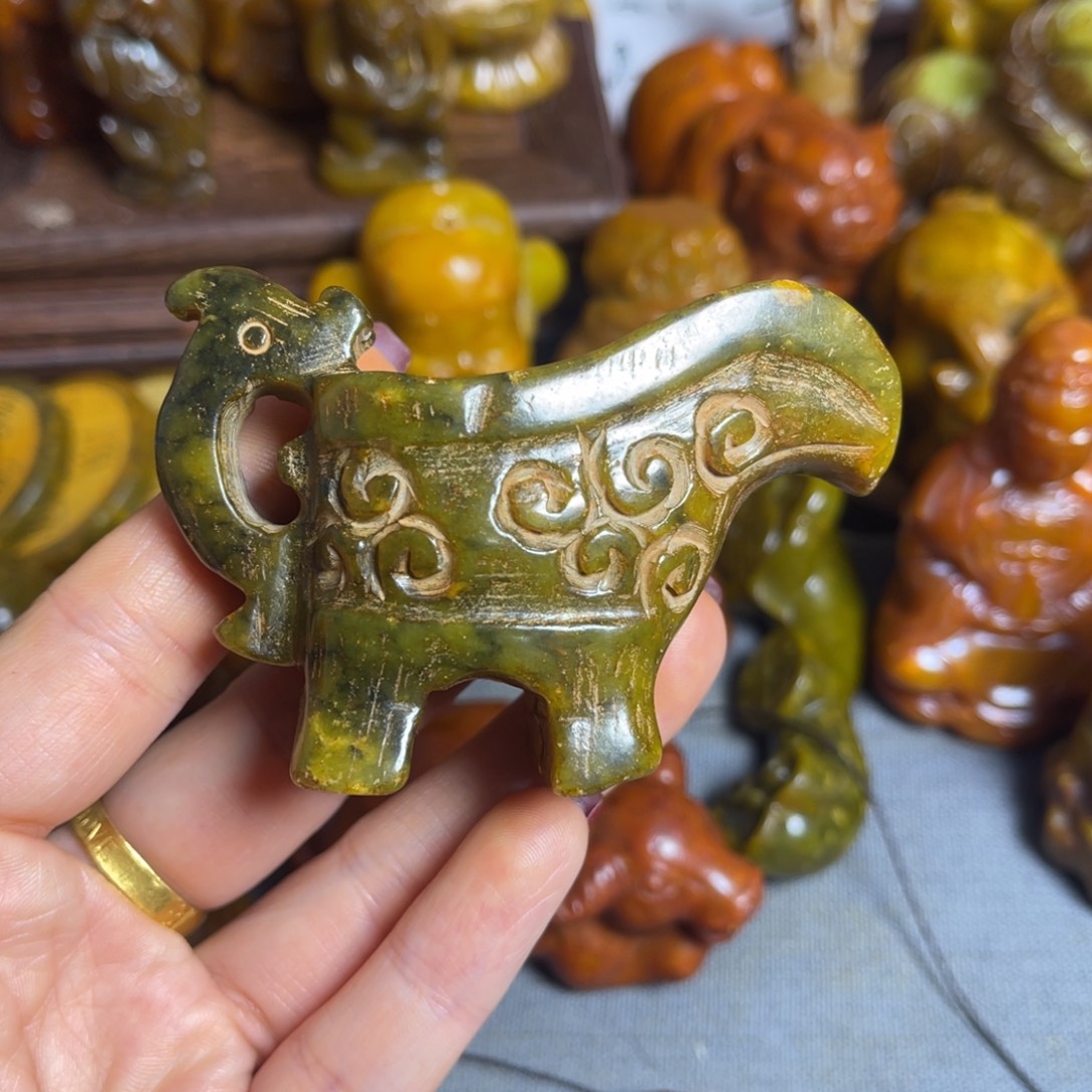 蛇纹石玉合金颈饰