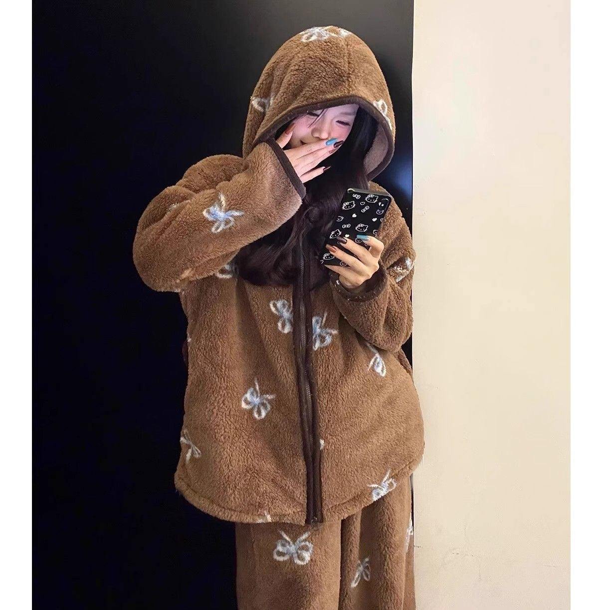 蝴蝶结印花珊瑚绒睡衣女2025秋冬款大码舒适加厚家居服套装可外穿