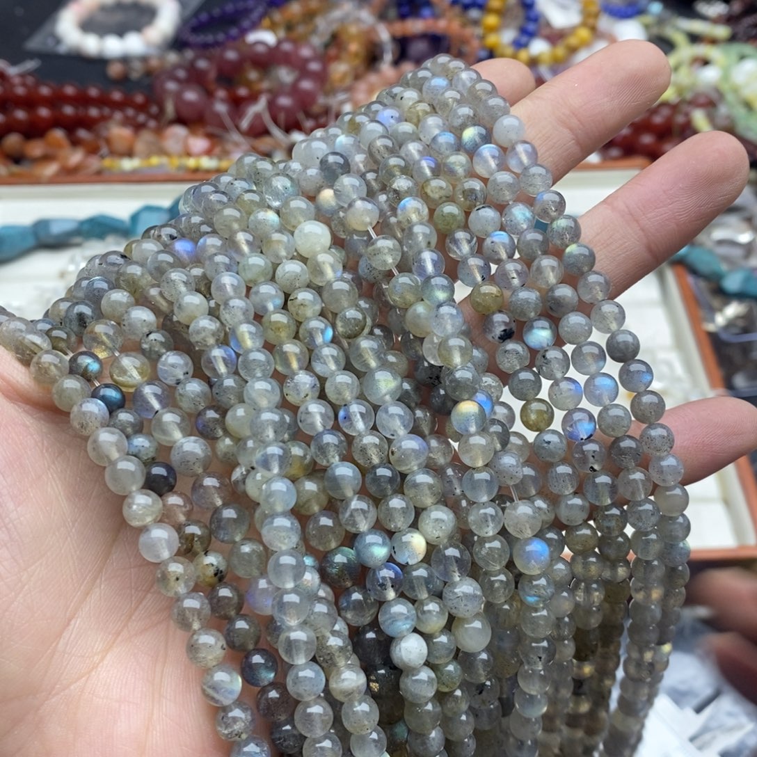 玛瑙/玉髓未镶嵌珠宝半成品一条天然透体强光5.5mm月光石圆珠