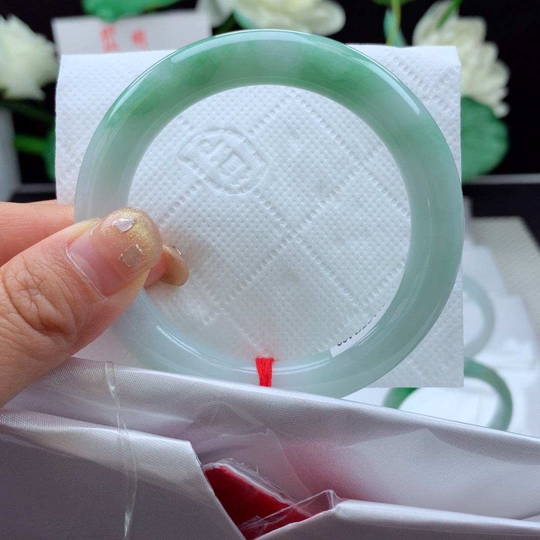 未镶嵌手镯翡翠纯天然8