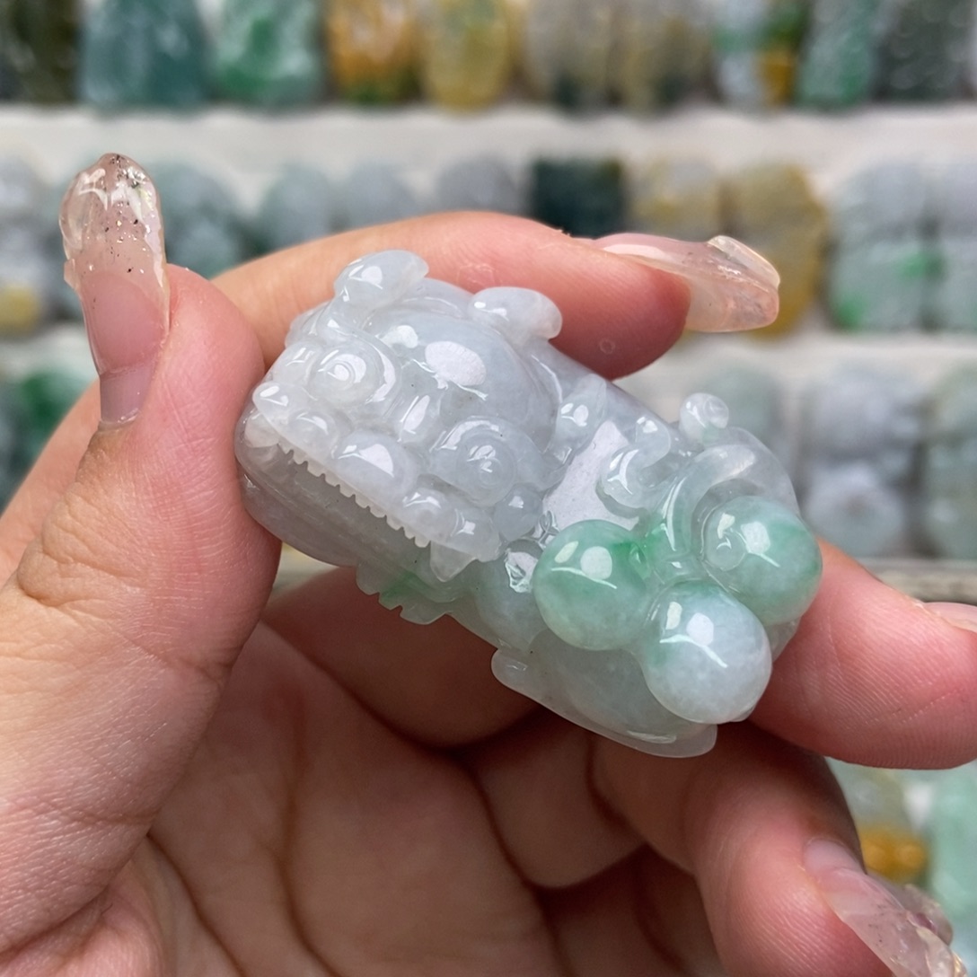 吊坠(赠链)未镶嵌翡翠